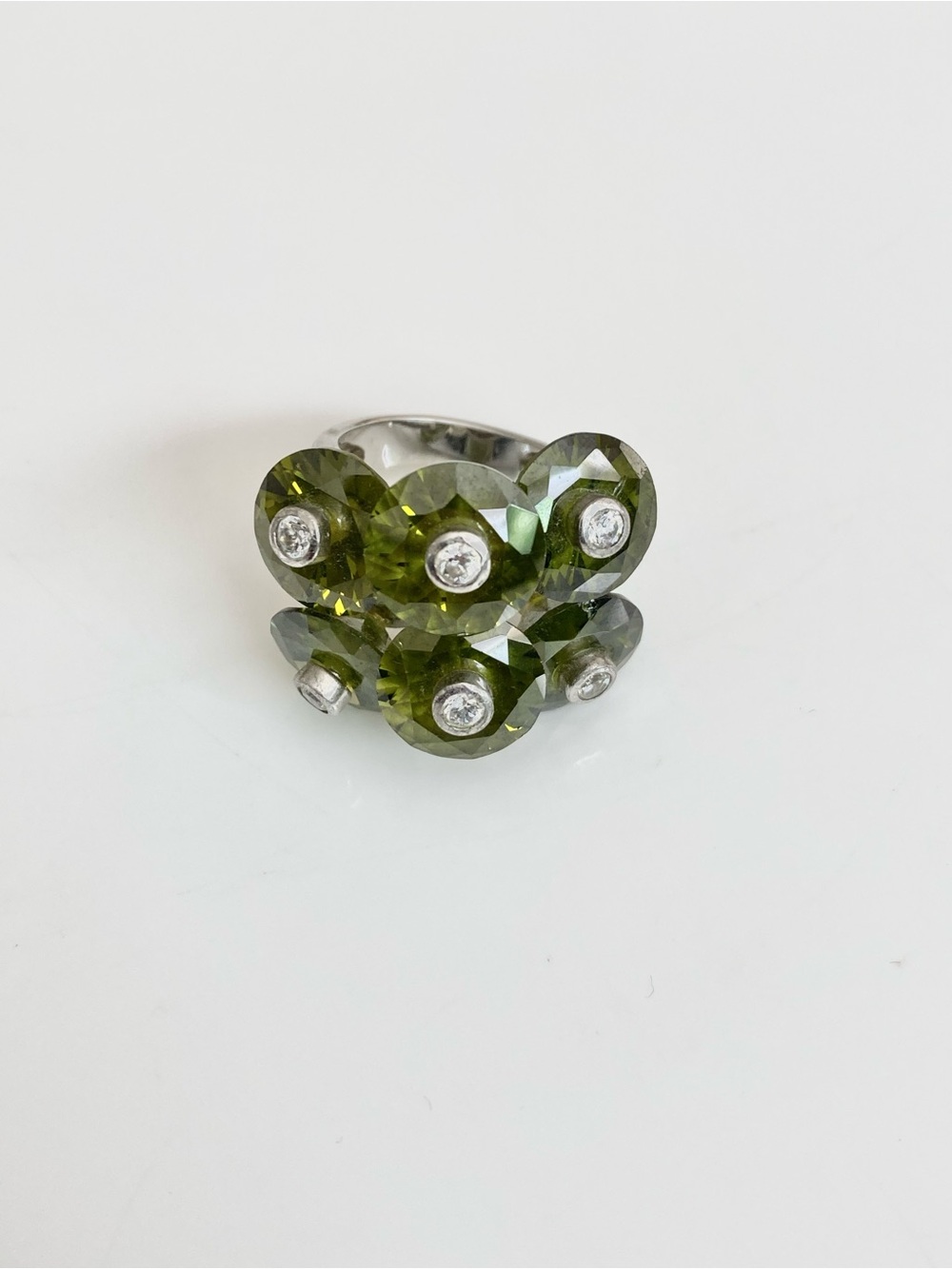 Silver tone green glass and rhinestone chunky costume statement cocktail ring